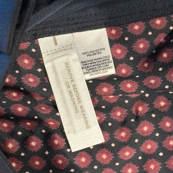 NWT Ann Taylor LOFT black and maroon printed pattern straight leg pants - Picture 9 of 9